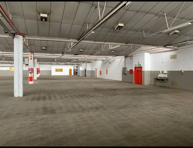 2,785M² WAREHOUSE TO LET IN PAROW INDUSTRIAL
